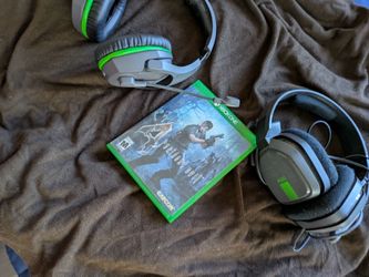 Xbox headsets and game