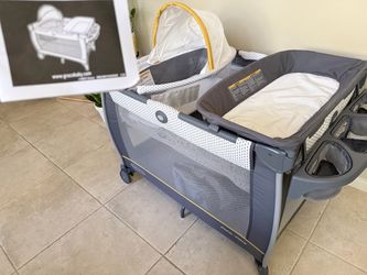GRACO Pack 'n Play Close2Baby Bassinet Playard | Open Box