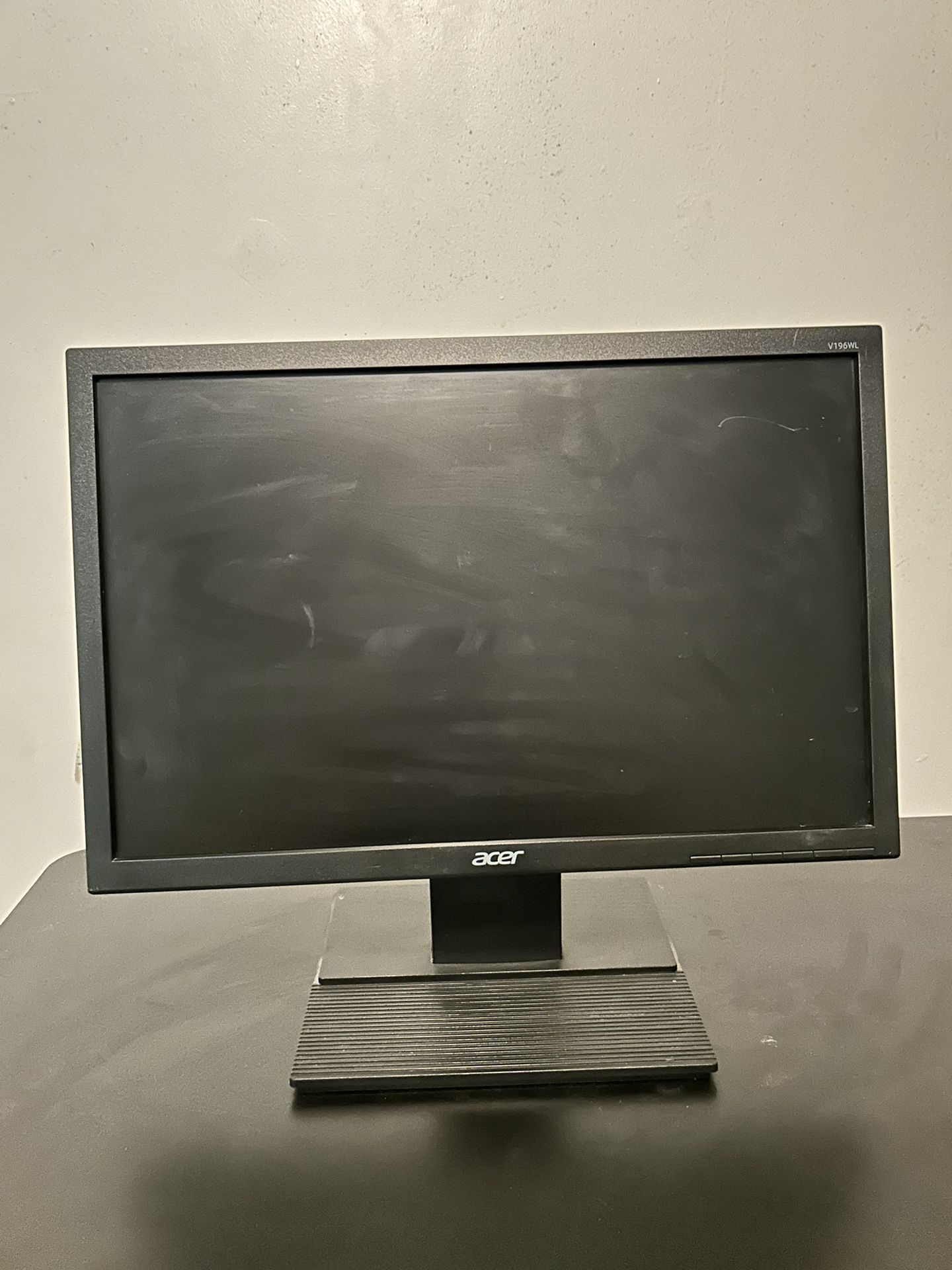 Acer 19” LCD Monitor