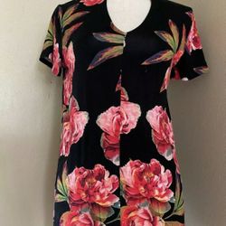 A.N.A Women’s Short Sleeve Asymmetrical Hem Rose Floral Top Tunic Banded Neck M