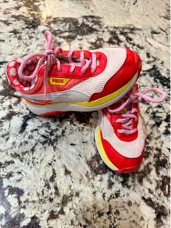 Rare Girls Puma Cruise Rider Summer Treats Strawberry Shortcake