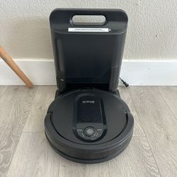 Shark Robot vacuum 