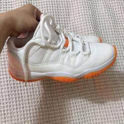 Jordan 11 Retro Low