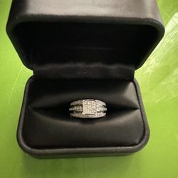 7.5 Size White Gold 1ct Diamonds 6.4 Grams 