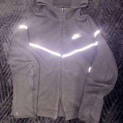 Black reflective nike tech