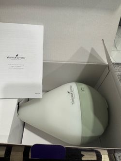 New Young Living Dewdrop Diffuser +  Oils