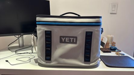 Yeti Hopper 18 Brand New With Tags Retail $300