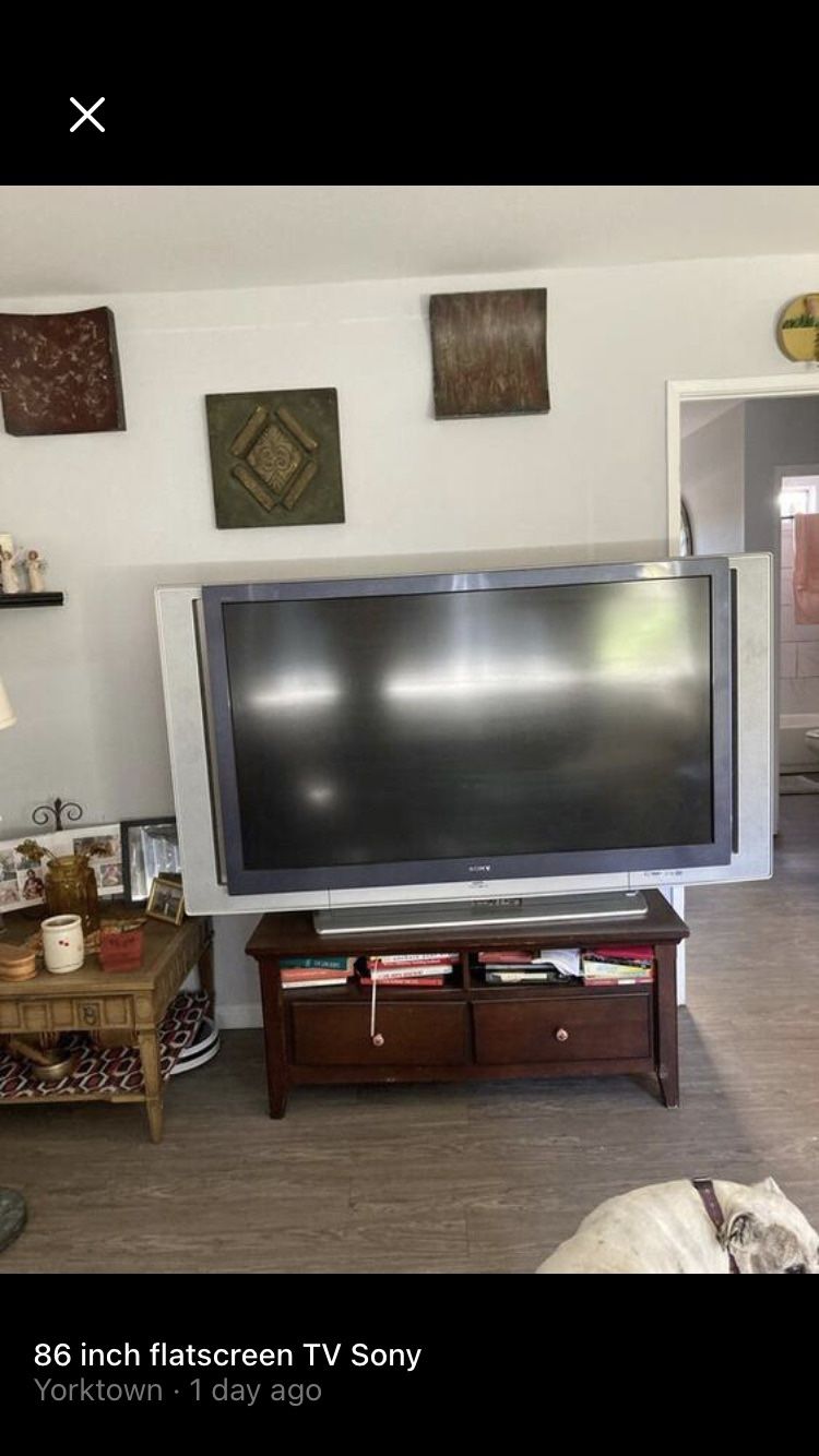 60 Inch TV With Stand