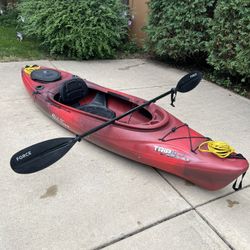 Old Town  Trip 10 angler Deluxe Kayak