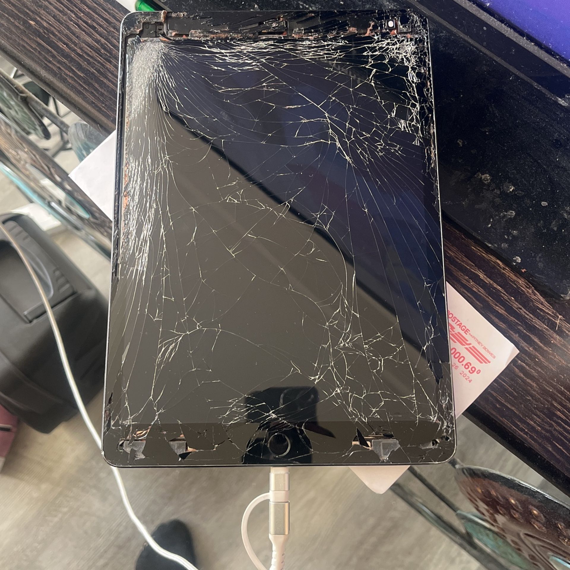 Ipad That Still Works No Lock On It No Code No iCloud Lock Just Needs New Screen