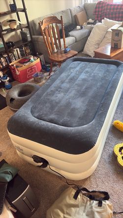 Twin air mattress