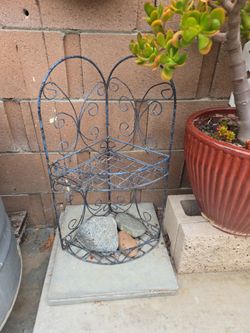 Plant stand