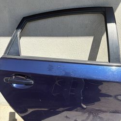 Parts door prius 2010 -2015