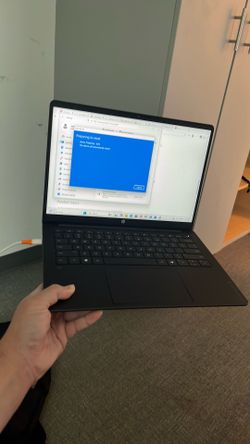 Mint condition HP OmniBook 3 touchscreen laptop