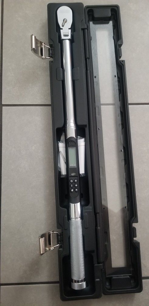 Torque wrench 