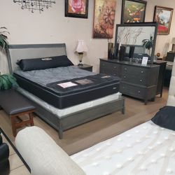 4pc Queen Bedroom Set