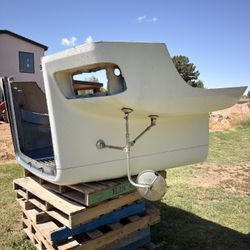 Freightliner FLD Hood