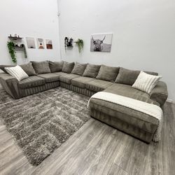Sectional Couch - Free Delivery
