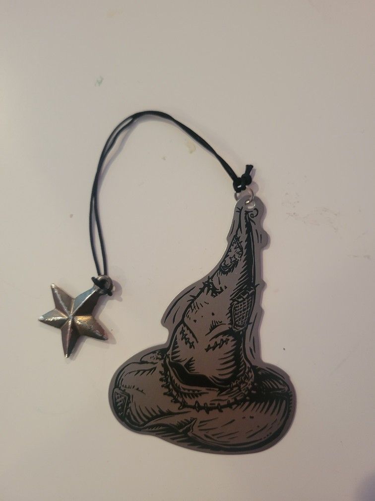 Harry Potter Sorting Hat Bookmark – FREE