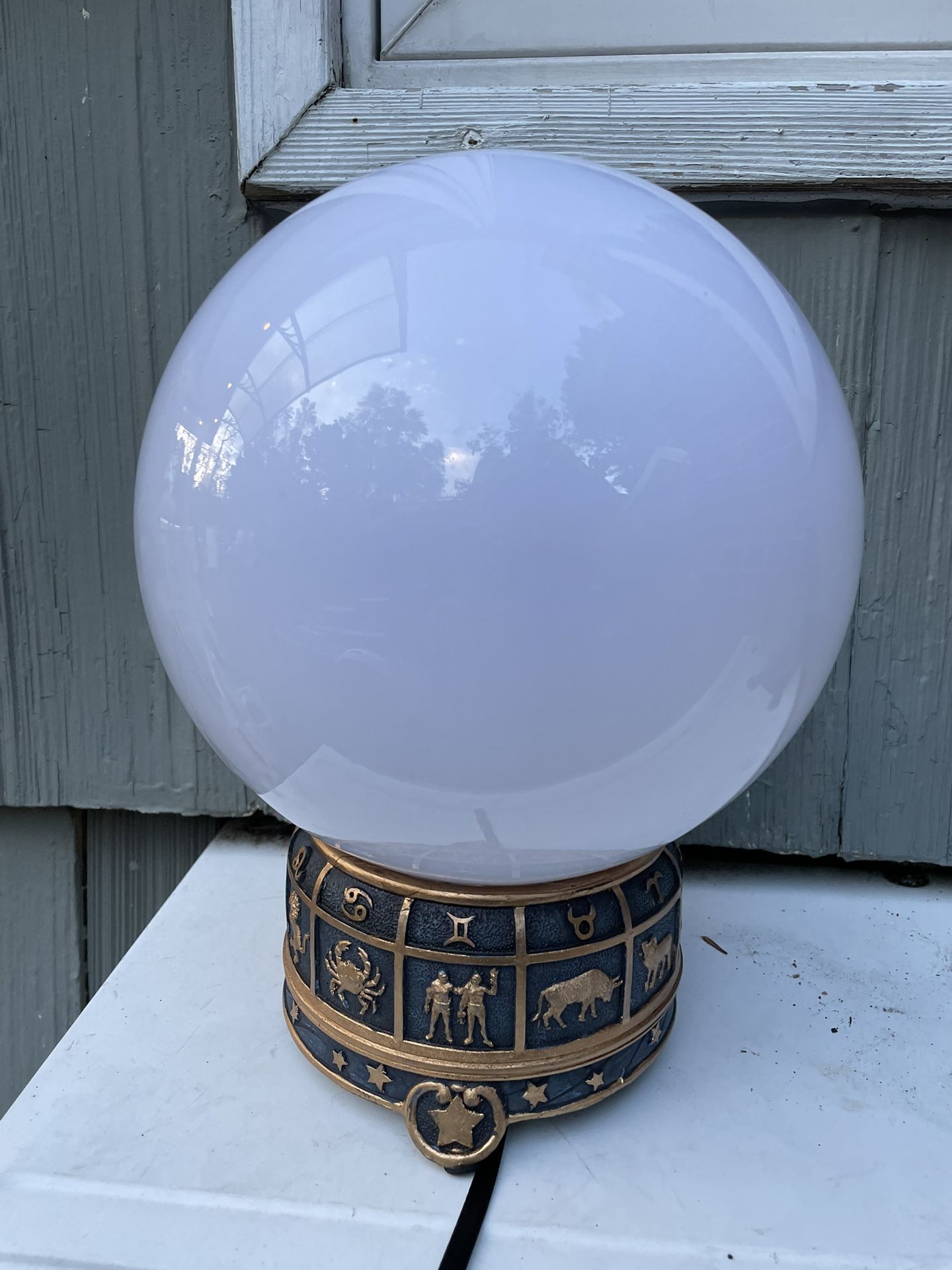 Halloween Crystal Ball Spirit Halloween Fortune Teller Battery Operated Lights Up Etc