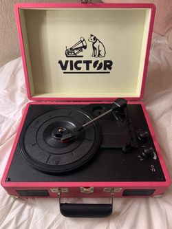 Victor Turntable record player/Bluetooth Spkr