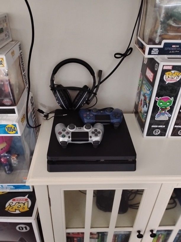 PS4