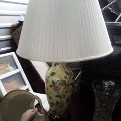 2 Porcelain Vintage Lamps