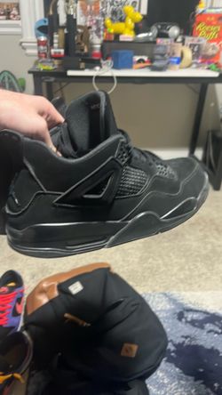Black cat size 12