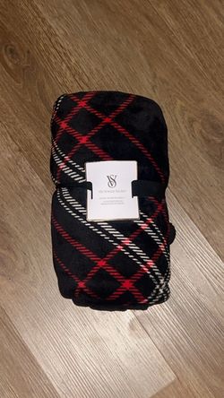 Victoria's Secret Cozy Luxury Blanket