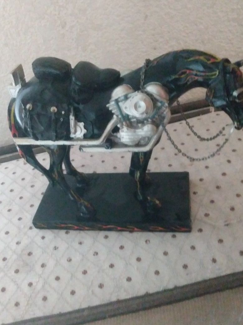 Rare Trail Of Painted Ponies Harley Davidson Horse Statue