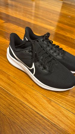 Men’s Nike Sneakers 10.5