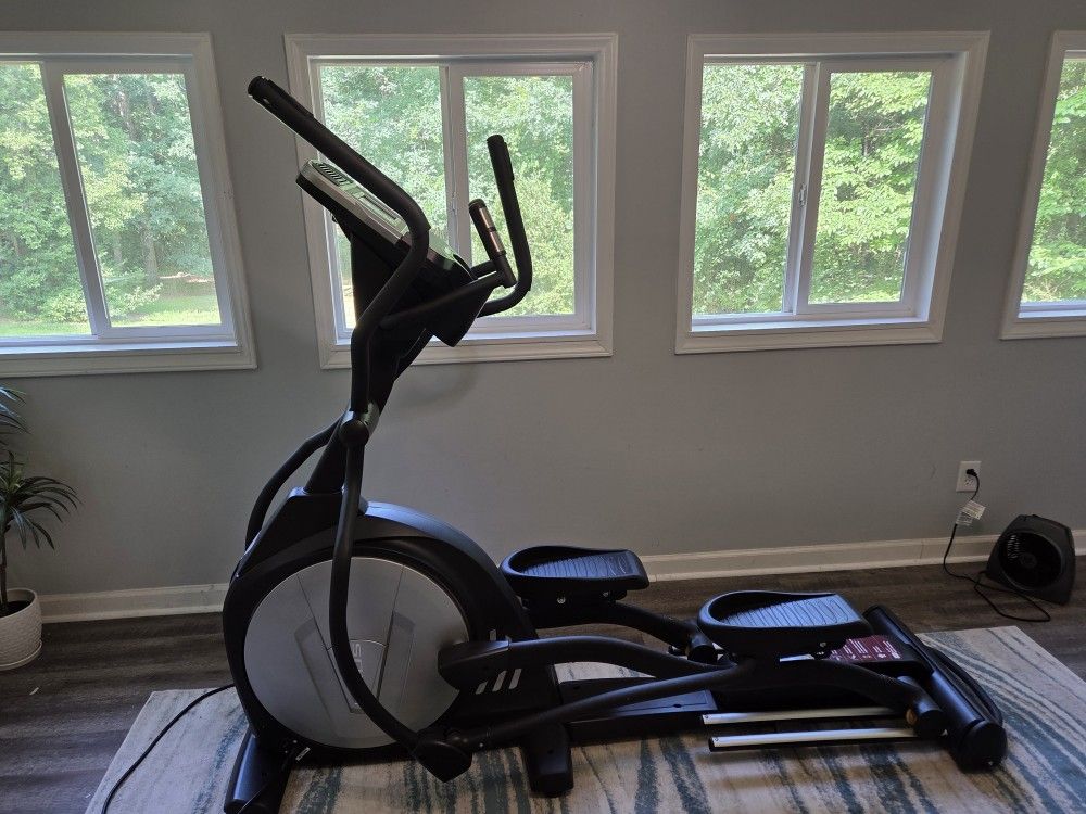 Sole Fitness Eliptical E35