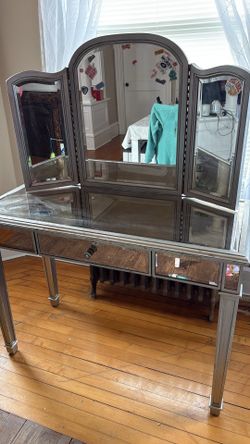 Silver vanity