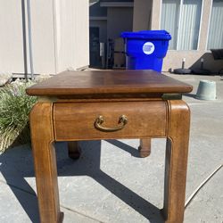 End/Side Table
