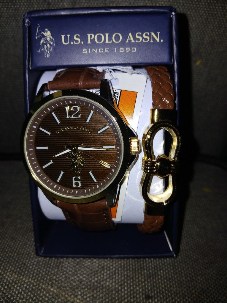 Man Watch Eith Wristlet