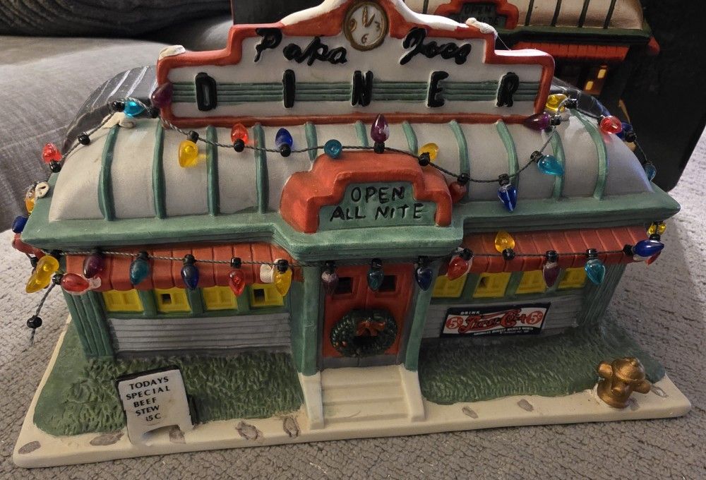 VTG Santa's Best Porcelain Christmas Village Papa Joes Diner Pepsi Cola 