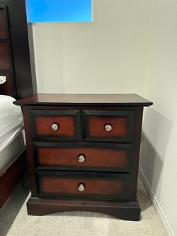 Brown hardwood dresser 3 drawers