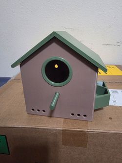 3d Printed  Birdhouse with Green Roof