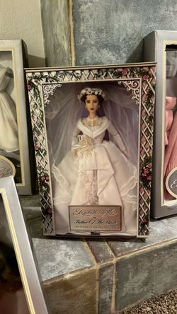 Elizabeth Taylor Franklin mint doll with 4 outfits NIB