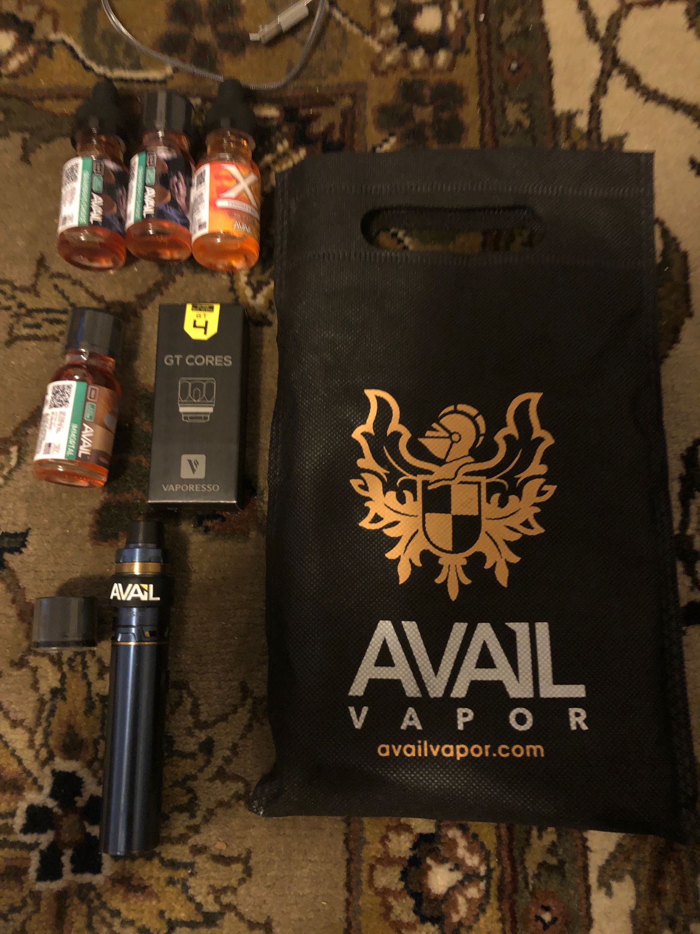 Avail vapor kit with 4ea flavors