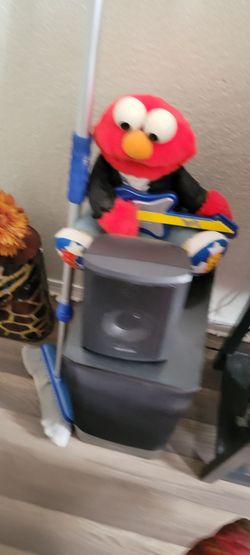 Rocking elmo