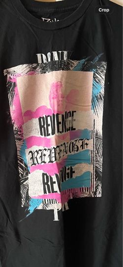 Women’s PINK Concert T-Shirt