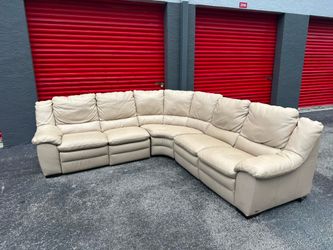 NATUZZI EDITIONS SECTIONAL COUCH RECLINER / LEATHER BEIGE/ IN GREAT CONDITION/ DELIVERY NEGOTIABLE