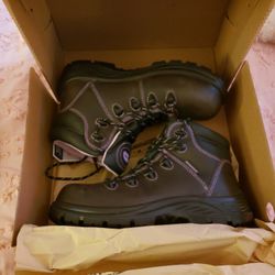 Women's Avenger Boots 7.5