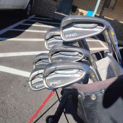 Golf Clubs! Ping G25 Iron Set!