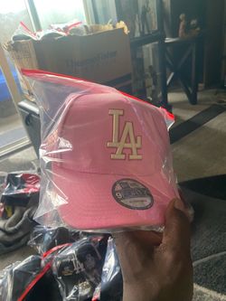 La pink hat
