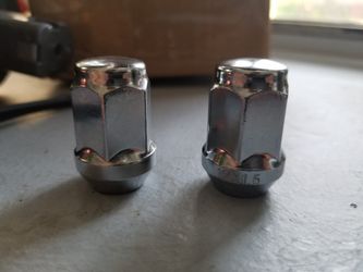 Lug nuts