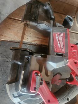 Milwaukee M18 Bandsaw - Deep Cut