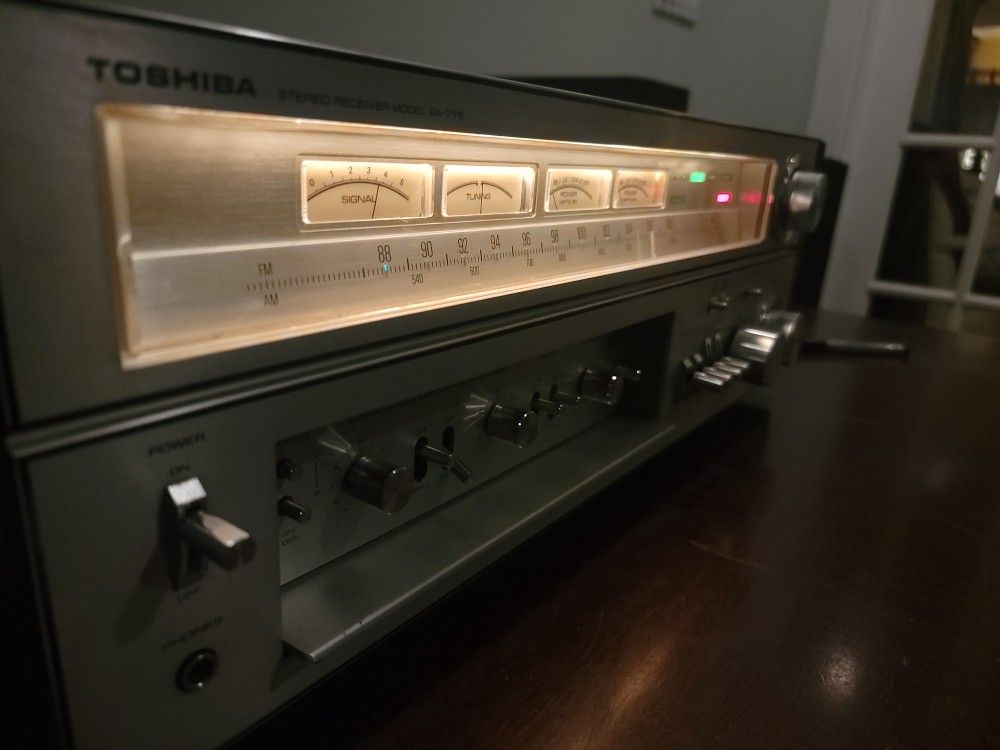 TOSHIBA STEREO RECEIVER MODEL SA-775