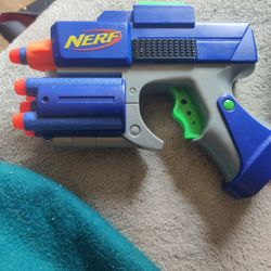Cross Fire Nerf Gun With 6 Darts